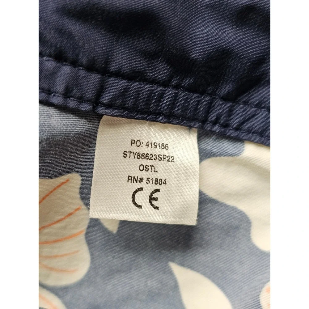 Patagonia Wavefarer Boardshorts Mens 19in Navy Floral Swim Trunks Size 34